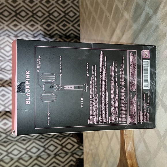 BlackPink Official Light Stick Version 1 - Picture 2 of 3